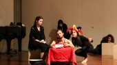 Θεατρική παράσταση "Η δολοφονία του Jean-Paul Marat" του Πέτερ Βάις στην Αθήνα