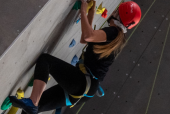 Введение в восхождение по веревке «Top Rope» в культурном центре фонда Ставроса Ниархоса
