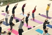 Yoga στο Πάρκο Κέντρου Πολιτισμού Σταύρος Νιάρχος στην Αθήνα